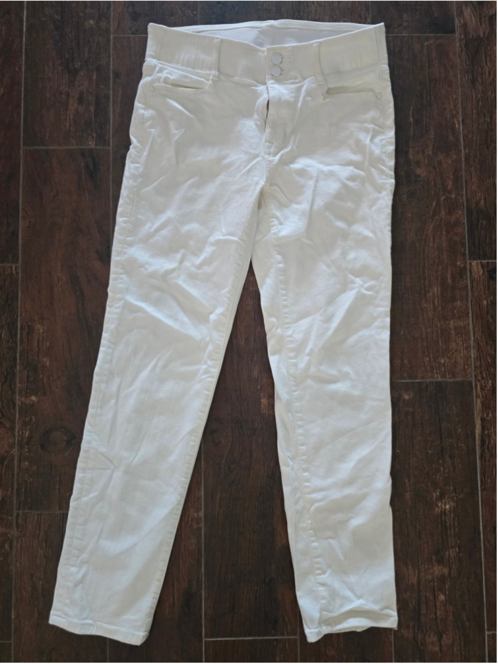 APT 9 White Size 10 Stretchy Straight Jean Size 10 NWOT